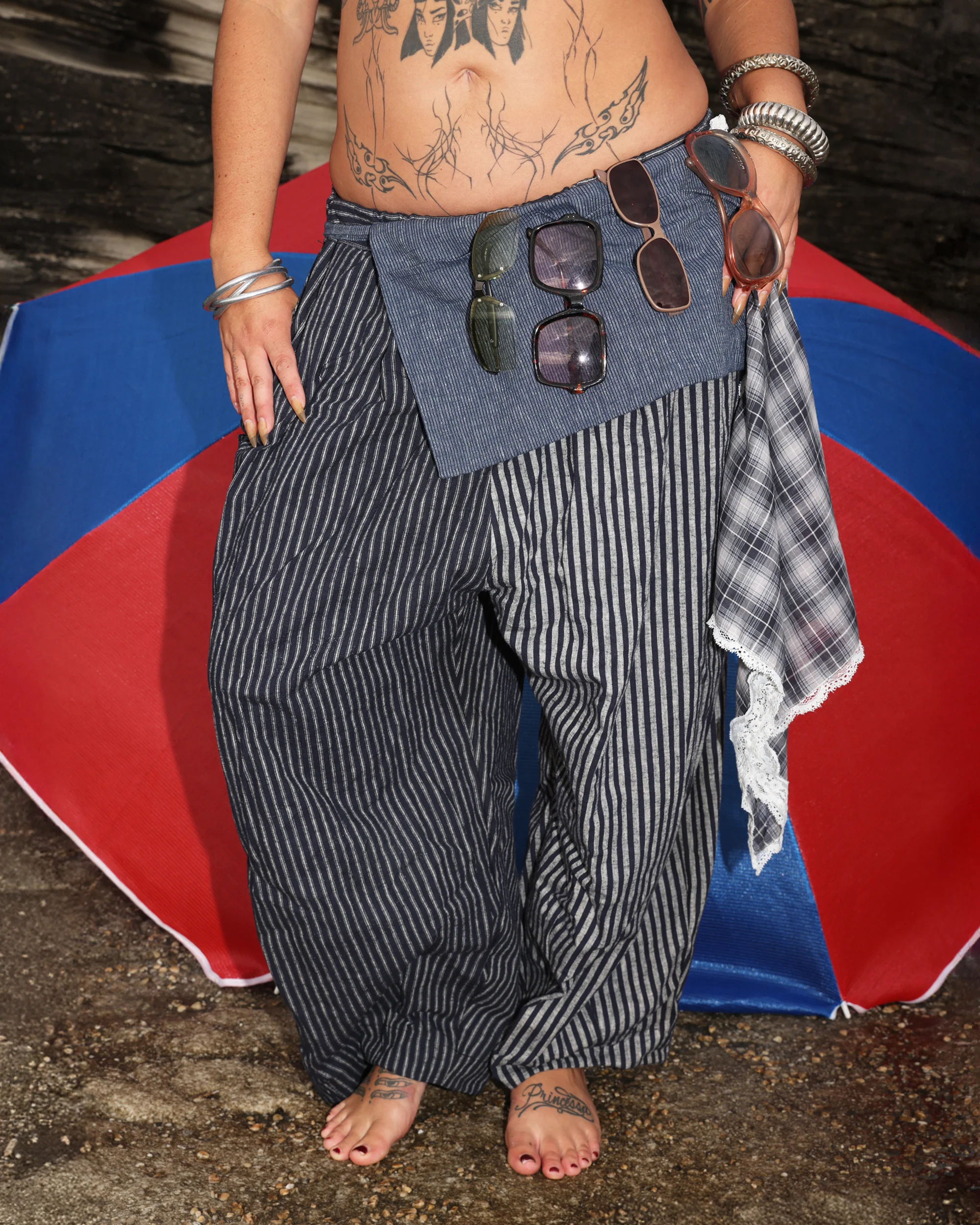 Lace Headscarf in Steel - Image 3