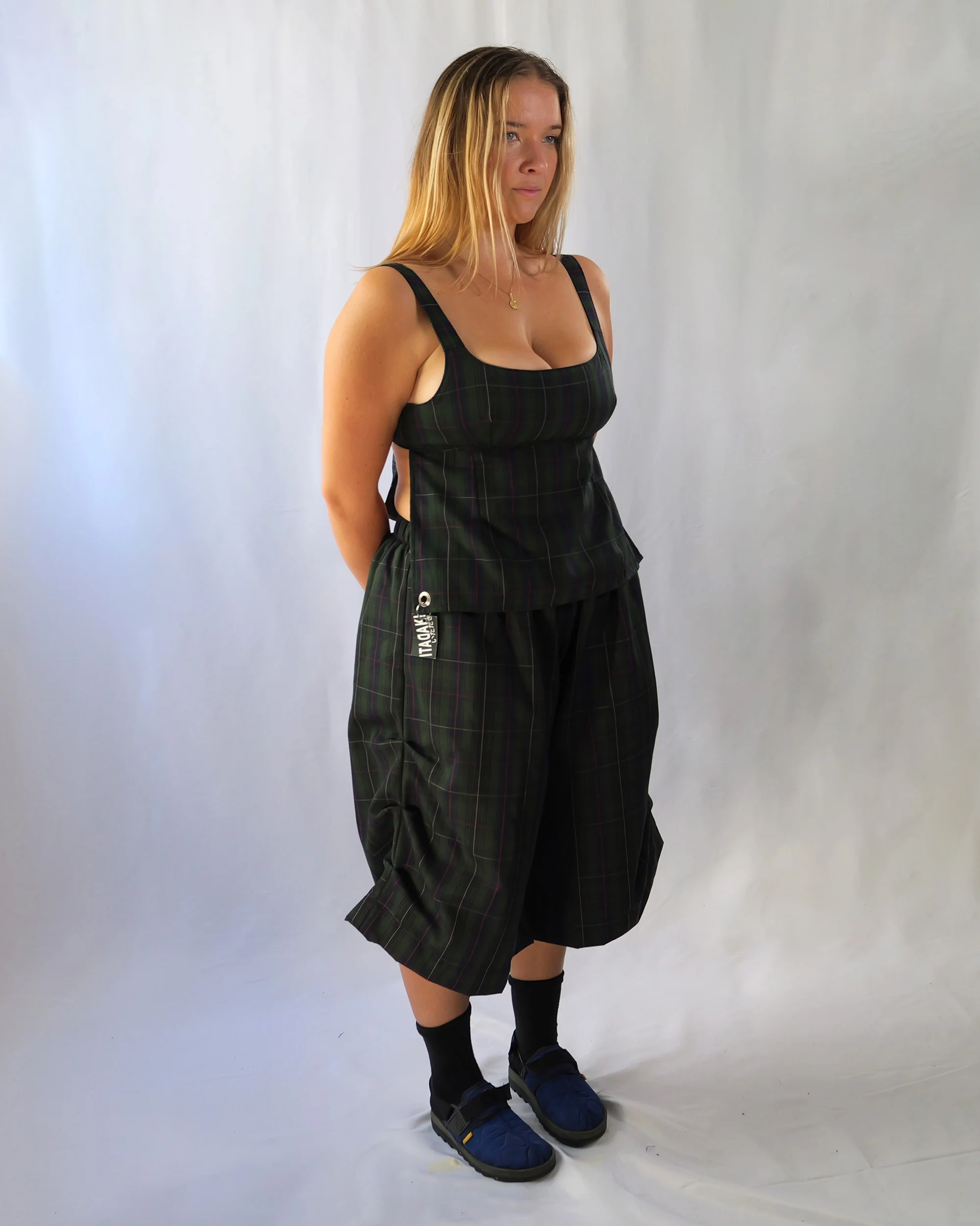 Obi Reversible Top In Moss/Blue - Image 14